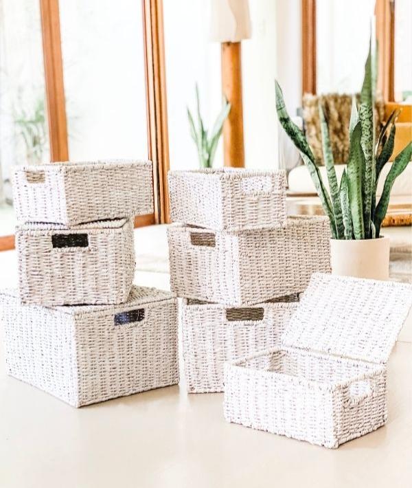 HAMPTON White Sand Seagrass Baskets with Lids